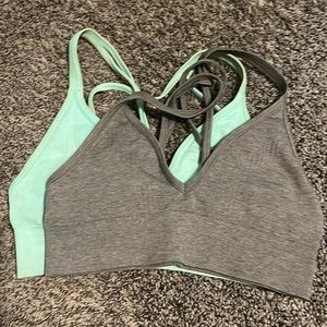 Two lululemon seamless sports bra size 6 teal and grey
